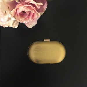 NWOT Small Gold Clutch